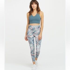 NWOT Spanx Women's Booty Boost Active 7/8 Leggings Splatter Floral Pattern XL